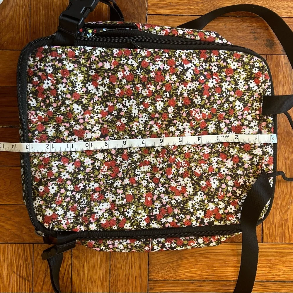 Nike Tanjun Backpack Black Floral Expandable with Laptop Sleeve Urban Outfitters - Picture 4 of 8